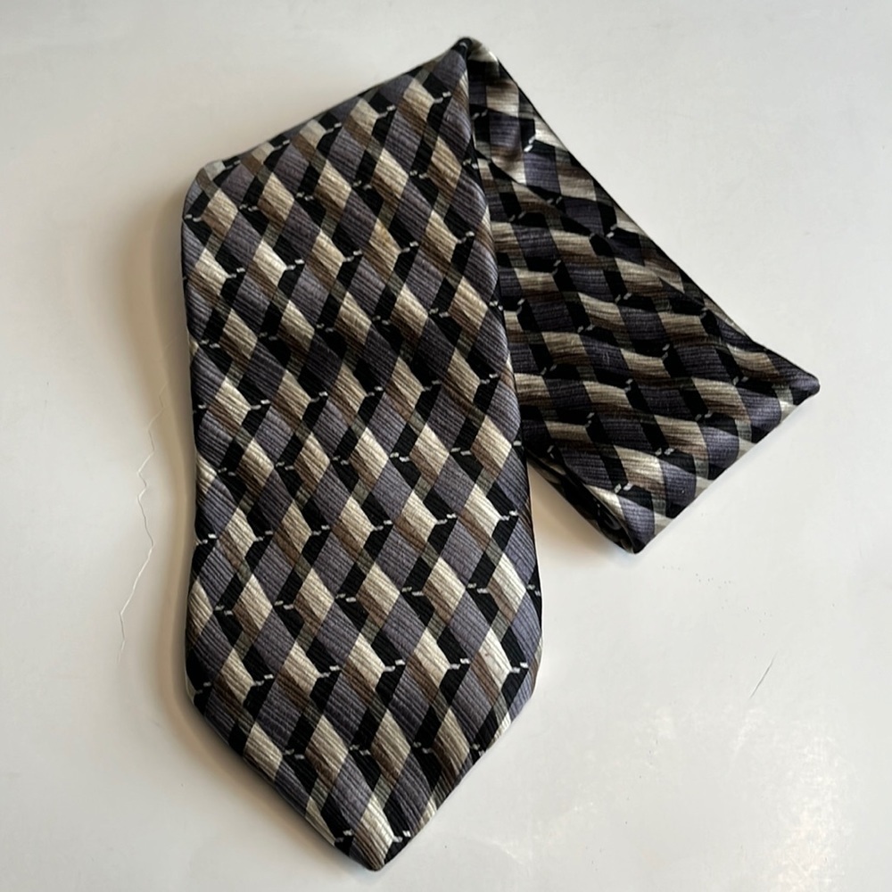 croft & barrow pattern silk grey, brown, black, green Tie
